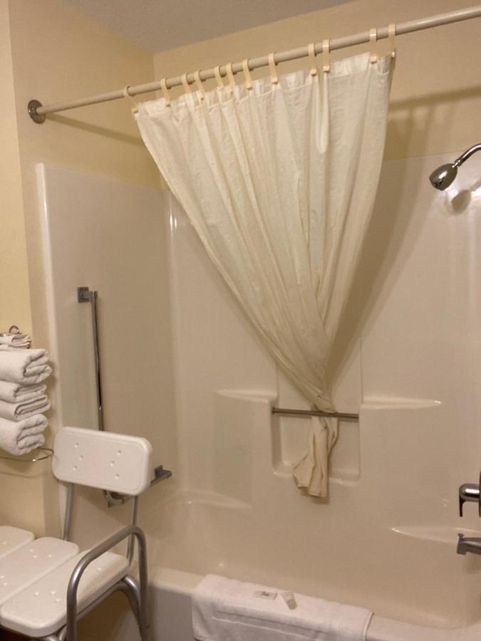Amerivu Inn Prentice Ngoại thất bức ảnh