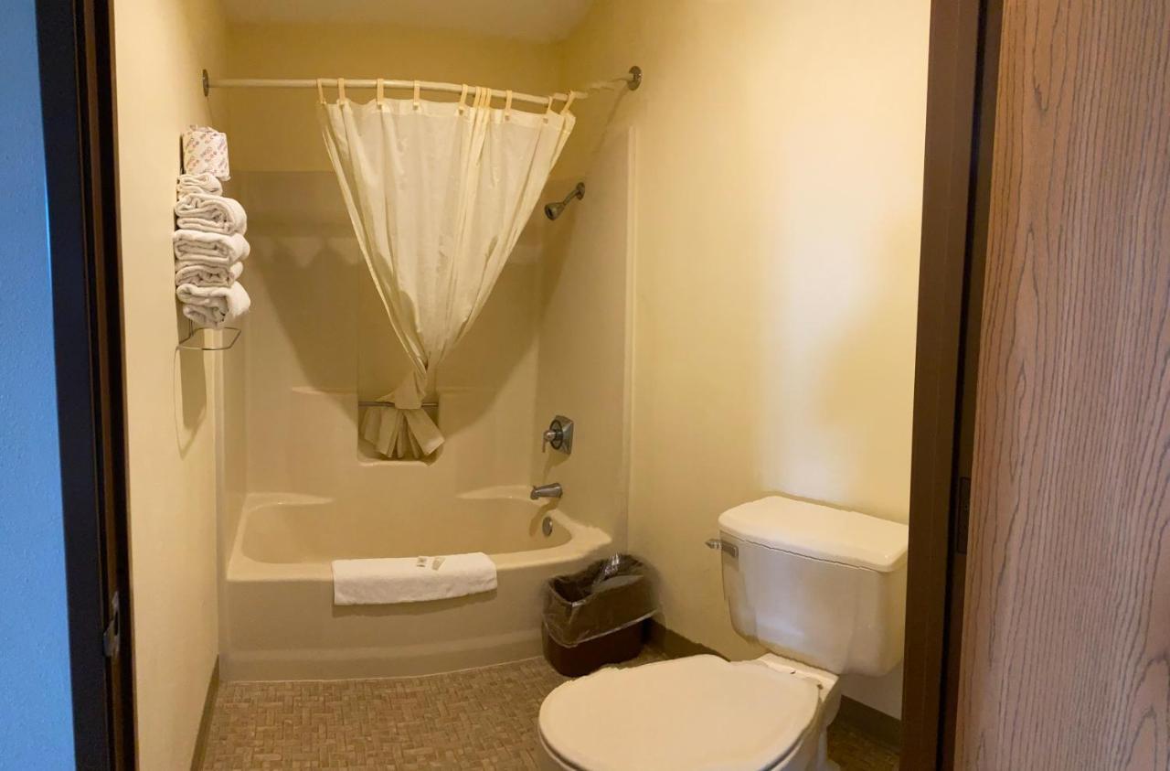 Amerivu Inn Prentice Ngoại thất bức ảnh