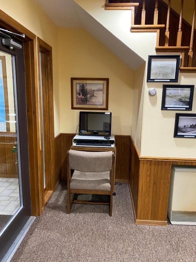 Amerivu Inn Prentice Ngoại thất bức ảnh