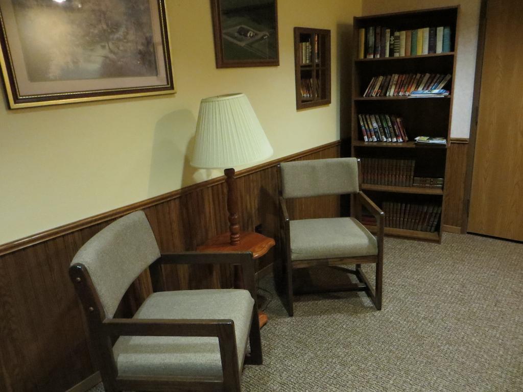Amerivu Inn Prentice Ngoại thất bức ảnh